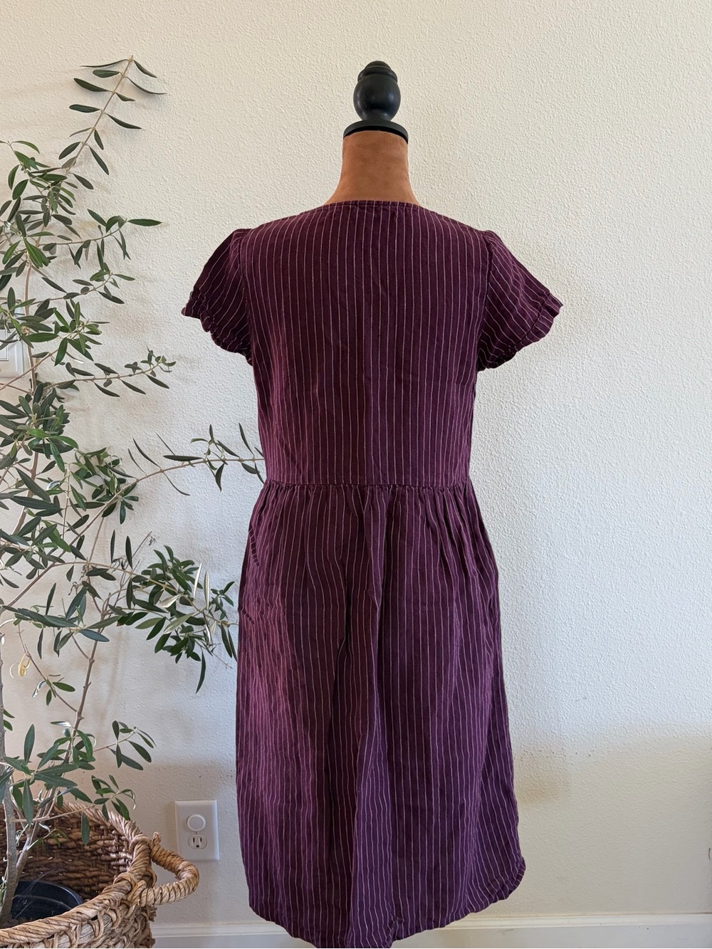 Pyne & Smith Plum Striped Button-Front Midi Dress - Picture 2 of 7